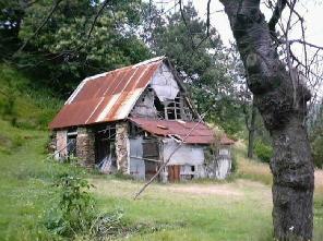 Xtrallusion photo gallery of Italy. Photos, pictures, images and photographs of the Italian Rivieras, the Italian Lakes, the Italian Alps, the Cinque Terre, the Amalfi coast and some of the most beautiful corners of Italy. Plus photos of Italian cities such as Pisa, Milan, Genoa and Rome.